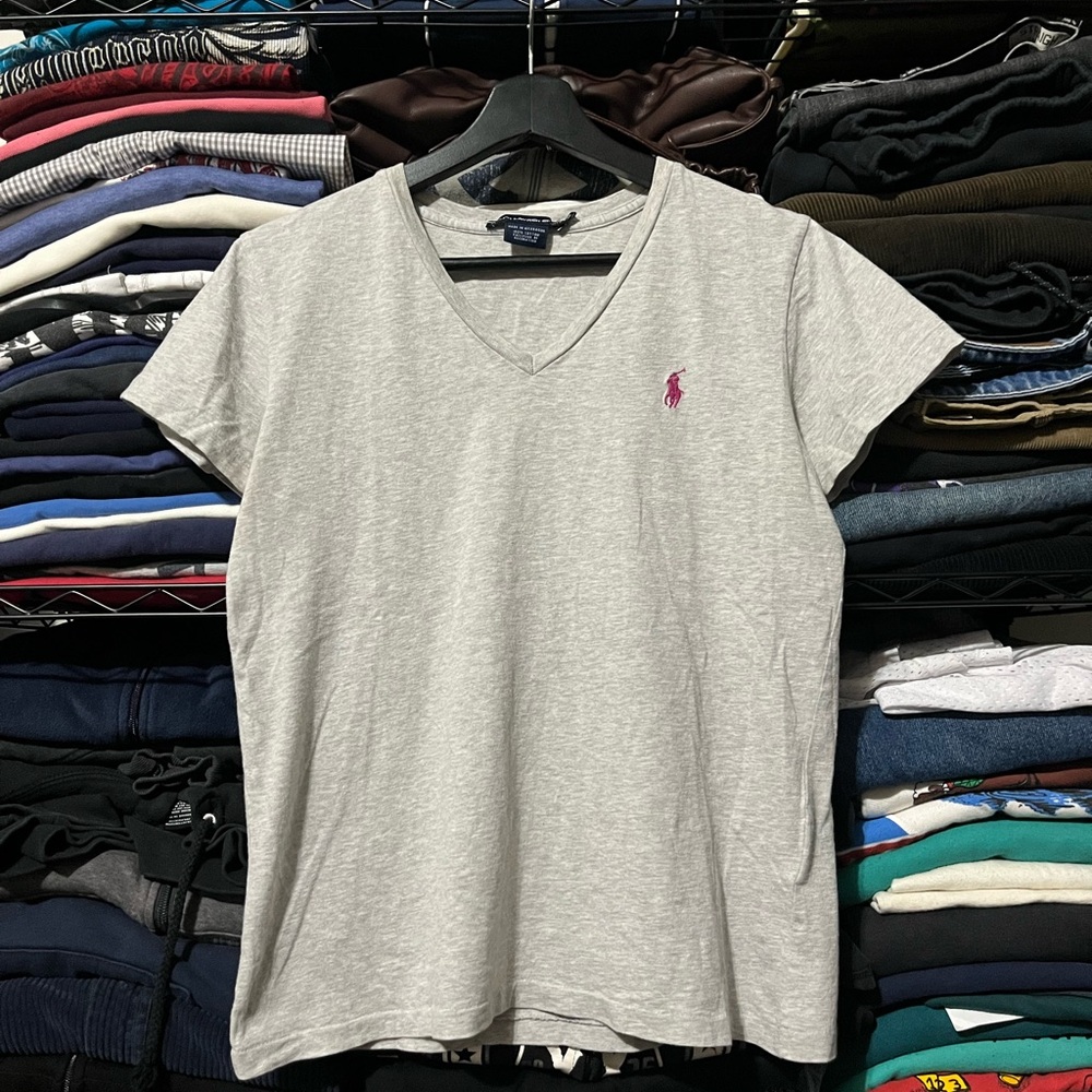 Ralph Lauren V-Neck Tee in Light Gray with Pink Pony